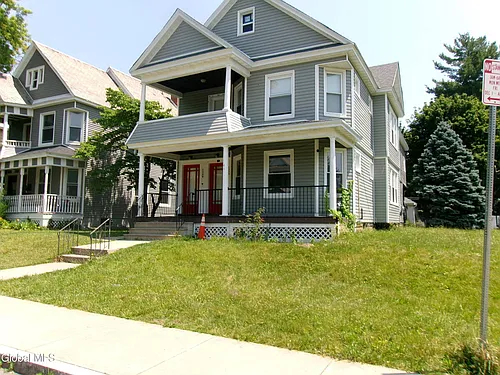 1338 Parkwood Blvd Photo 1