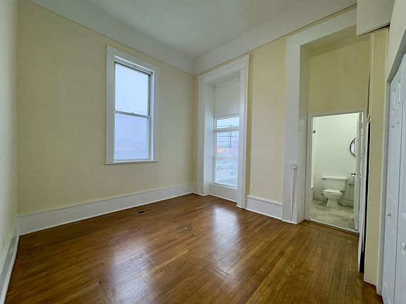 3rd image of 2100-2102 Maryland Ave #2100-1R