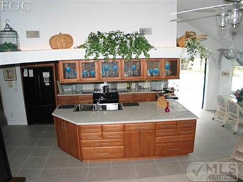 3rd image of 1815 SE 6th St