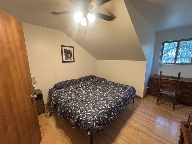 E Larkspur Ln — Photo 10