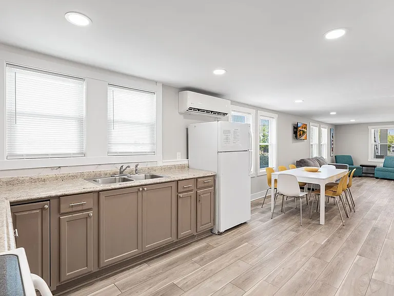 213 Philadelphia Ave #B — Photo 5