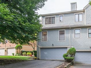 16 Tanager Ct, Wayne, NJ