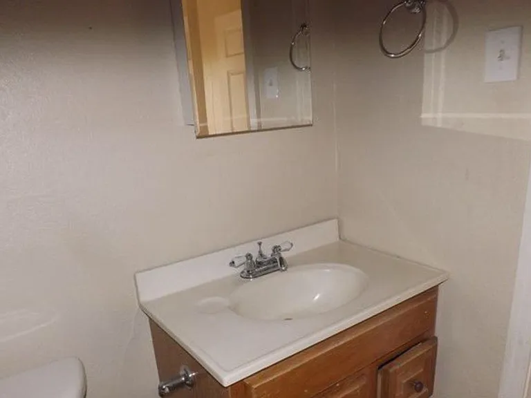 1315 N Jackson Ave — Photo 5