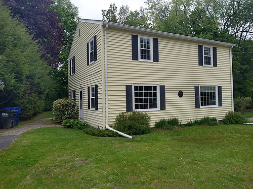 8 Loomis Hts #A Photo 1