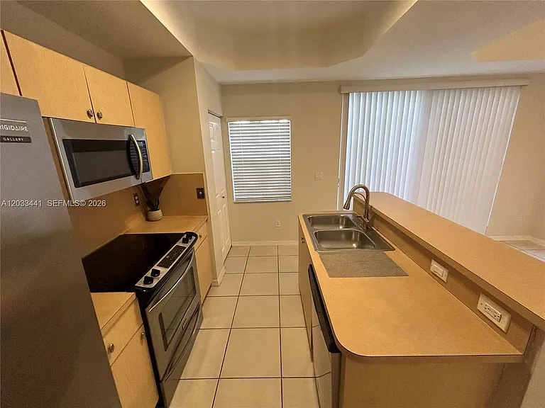 4961 Leeward Ln #3102 — Photo 6