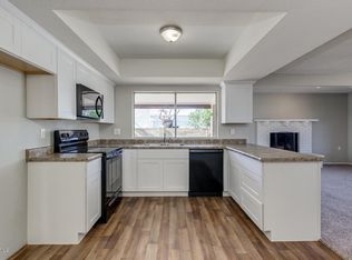 2614 W Osage Cir, Mesa, AZ 85202