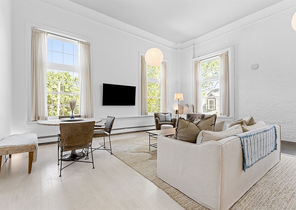 1st image of 37 Forrester St APT 3