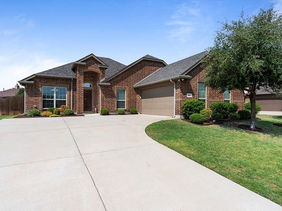 1st image of 973 Shady Lane Dr