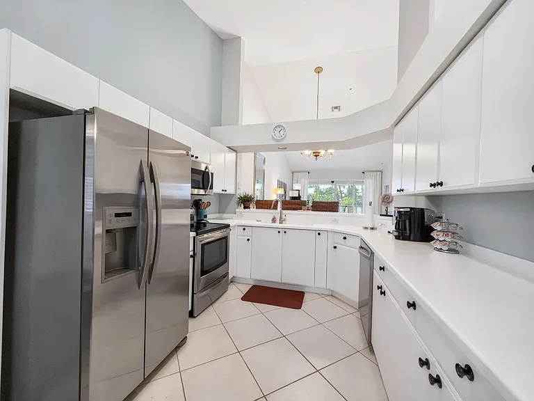 8175 Celeste Dr #1230 — Photo 9