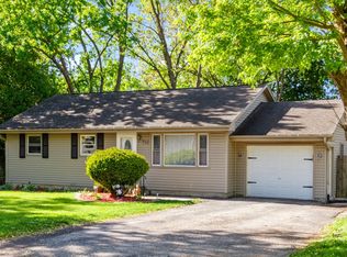 713 University St, Harvard, IL 60033