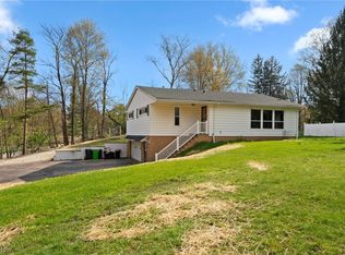7815 Walton Rd, Walton Hills, OH 44146