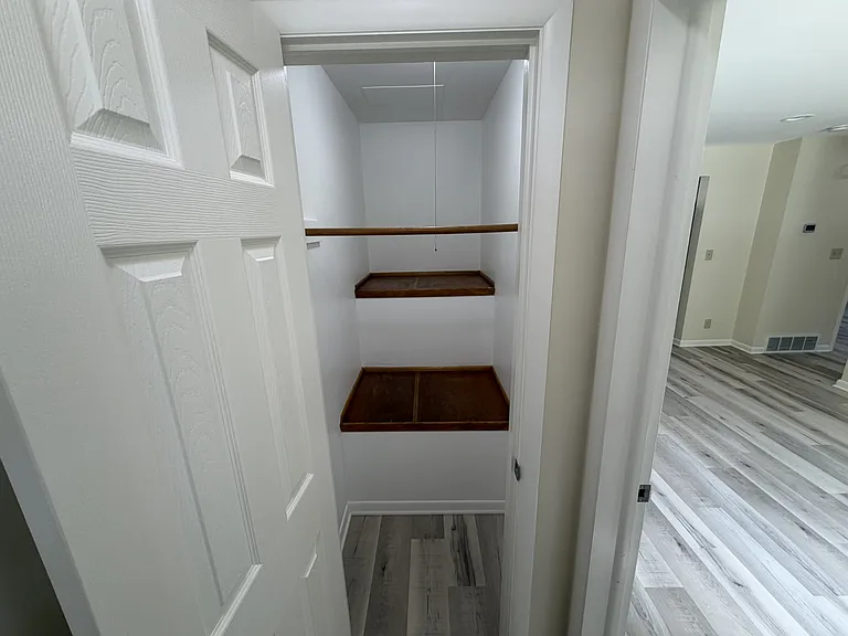 1661 & 1663 2nd St #1661 — Photo 8