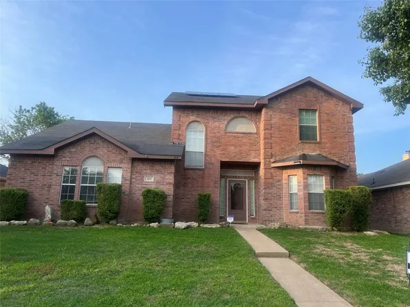 464 Sugar Mill Rd, Cedar Hill, TX 75104