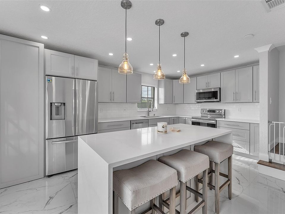 1st image of 2734 Yale Lane