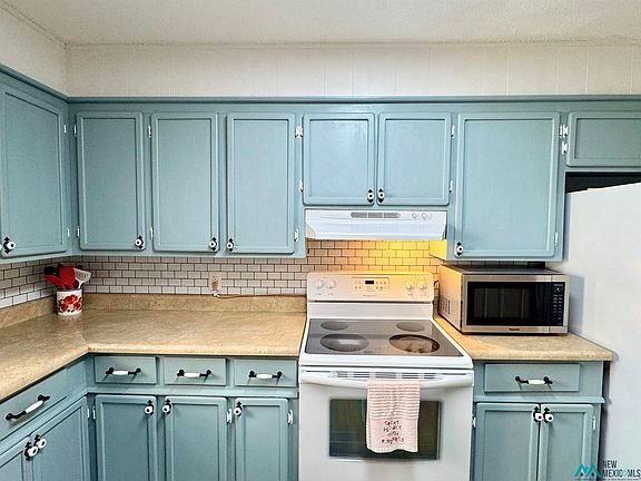 5th image of 216 Rosa Blvd