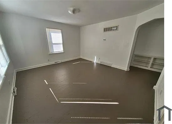 3 bed, 1500 sqft, $1,500 — Photo 2