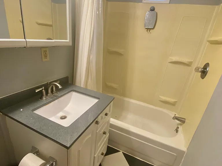 950 Lemoyne Ave #950 — Photo 13