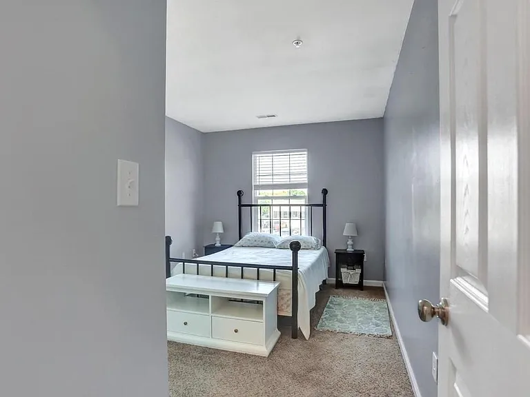 2nd floor - 2nd bedroom