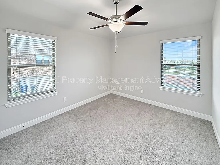 4621 Piedras Lanzar Dr — Photo 13