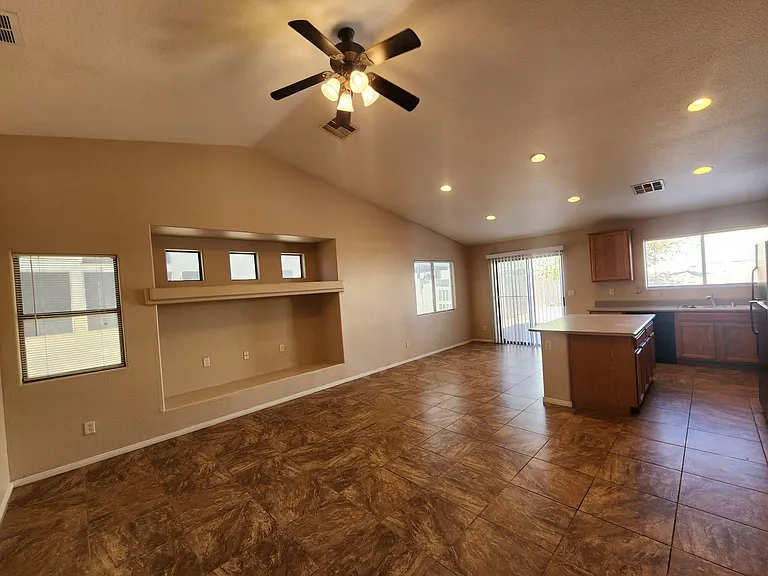 616 Seneca Ridge Ave — Photo 4