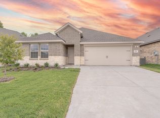 647 Carters Grove Dr, Fate, TX 75189