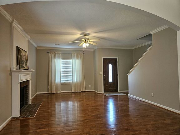Living room - front door