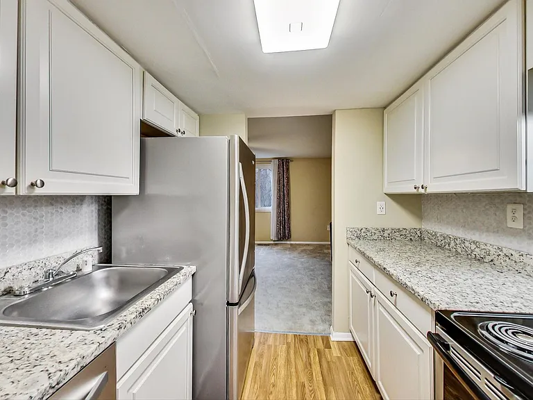 6510 Overheart Ln — Photo 2