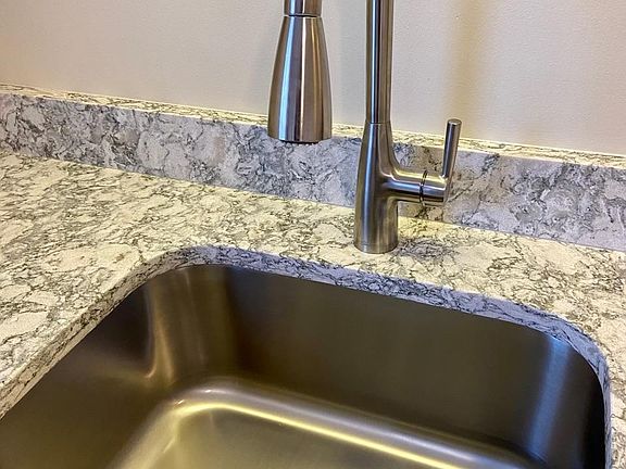Quartz Counter