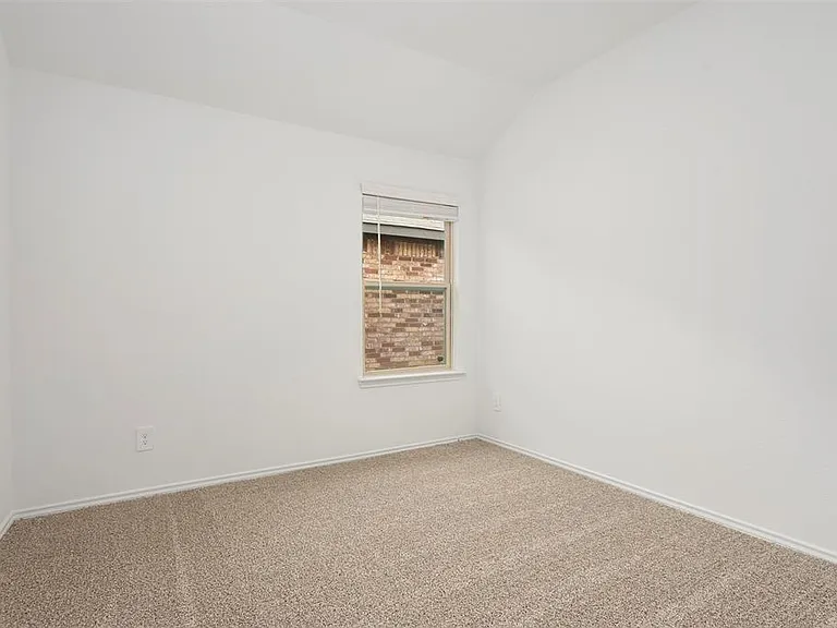 20352 Tembec Dr — Photo 15