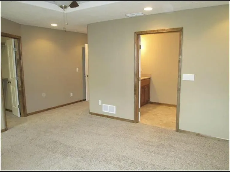 505 NW Highcliffe Dr — Photo 25