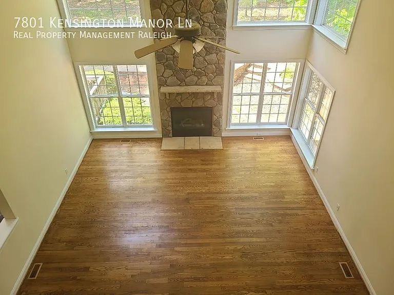 7801 Kensington Manor Ln — Photo 5