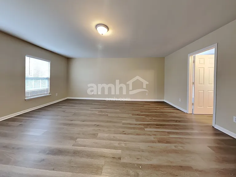 5034 Ballantine Dr — Photo 10