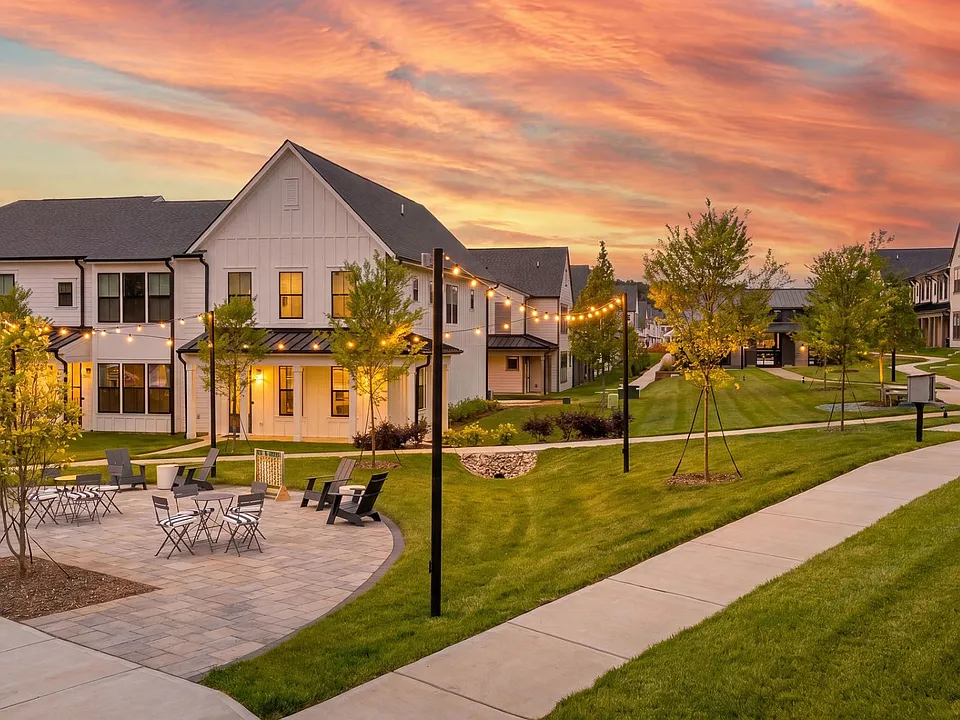 HARMON Jefferson Village by Crescent Communities