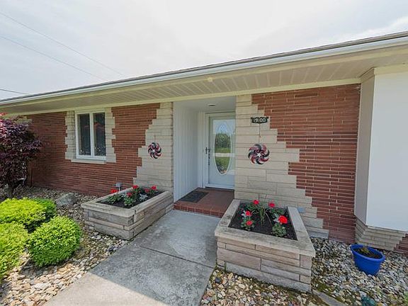 5th image of 19100 Sundale Dr