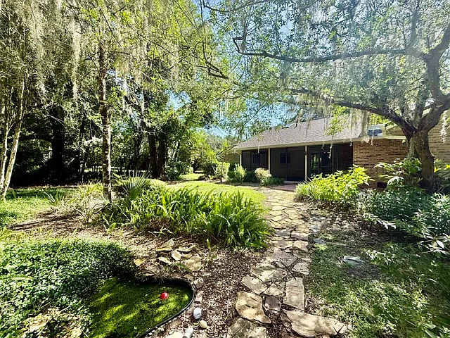 860 N Kansas Ave — Photo 24