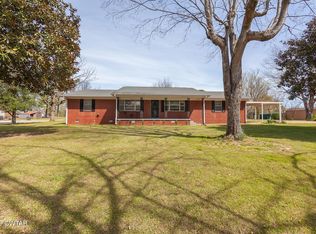 45 Quiet Dale Dr, Jackson, TN 38305