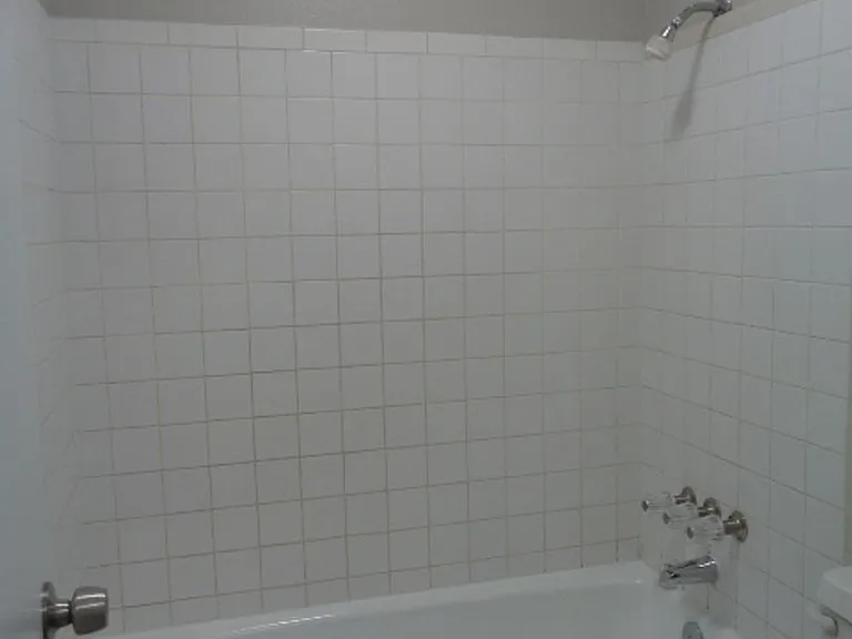 2604 W Pierson St — Photo 9