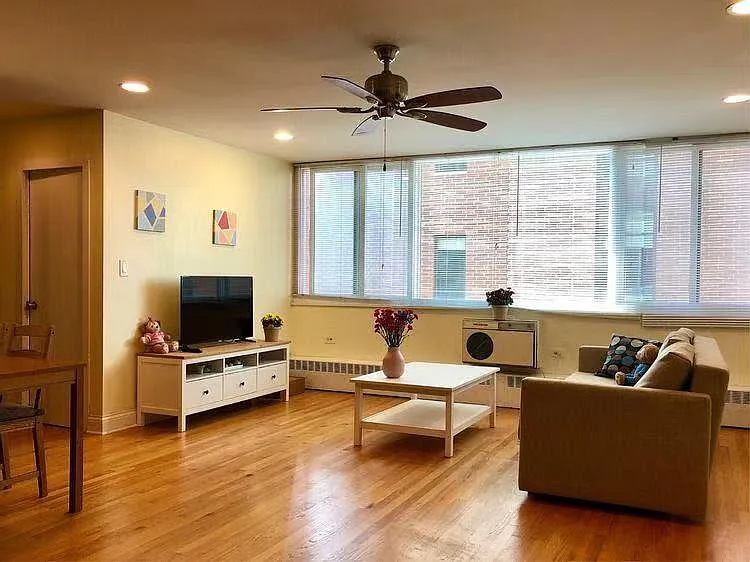 1516 Hinman Ave #207 — Photo 2