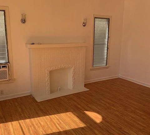 2nd image of 321 N Sierra Bonita Ave #321