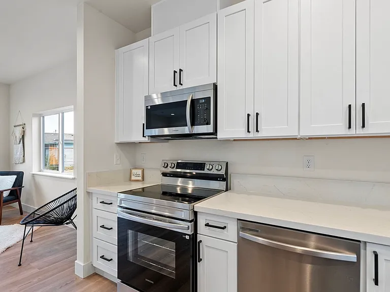 4924 Diamond Blvd #2 — Photo 5