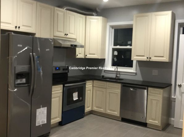 4 Bancroft St #1