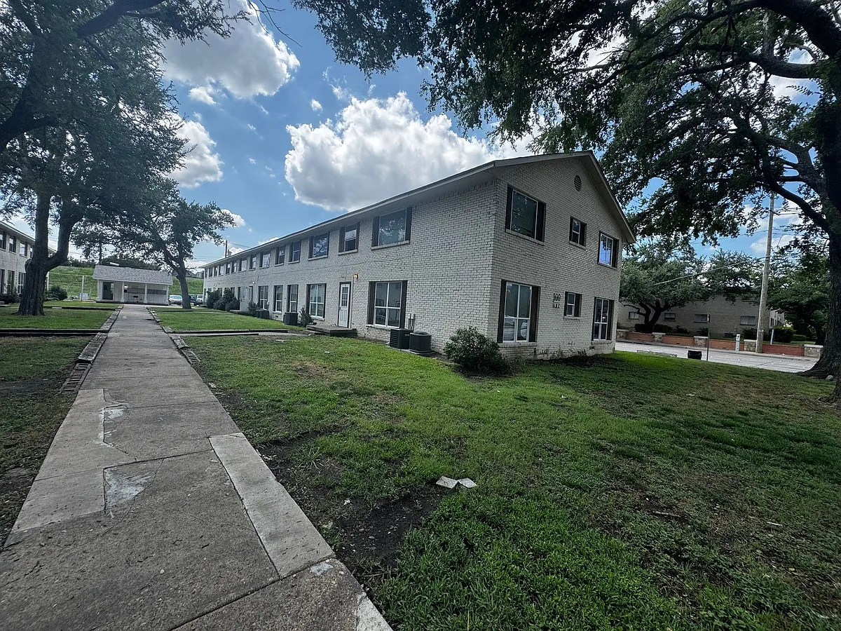 Building Photo - 100 S Bowser Rd