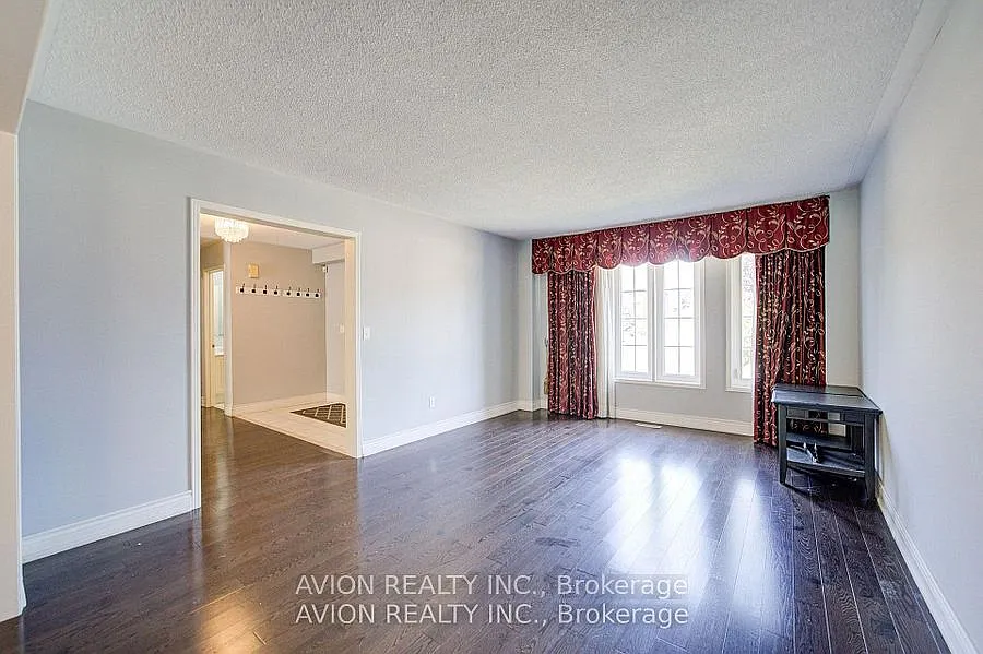 7 bed, $5,300 — Photo 4