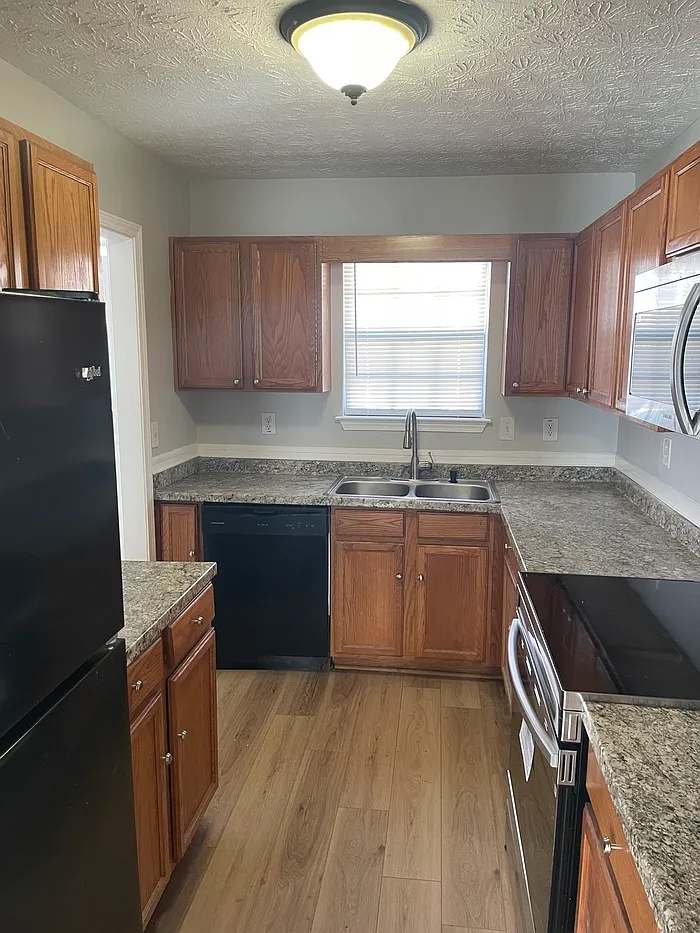 2 bed, 2.5 bath, $1,395 — Photo 3