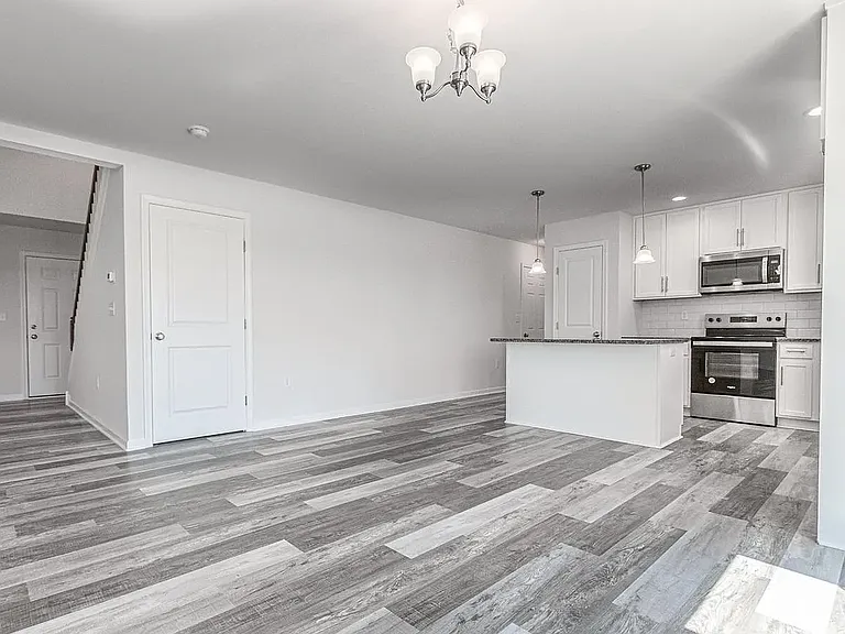 322 Valley View Cir — Photo 5