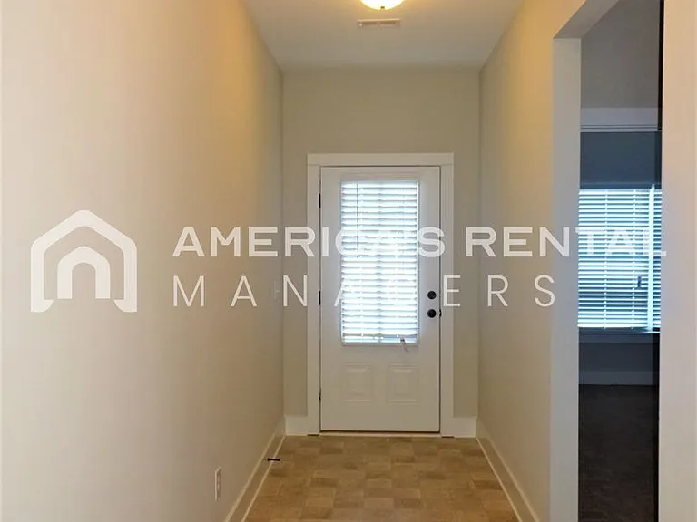 316 Union Station Dr — Photo 2