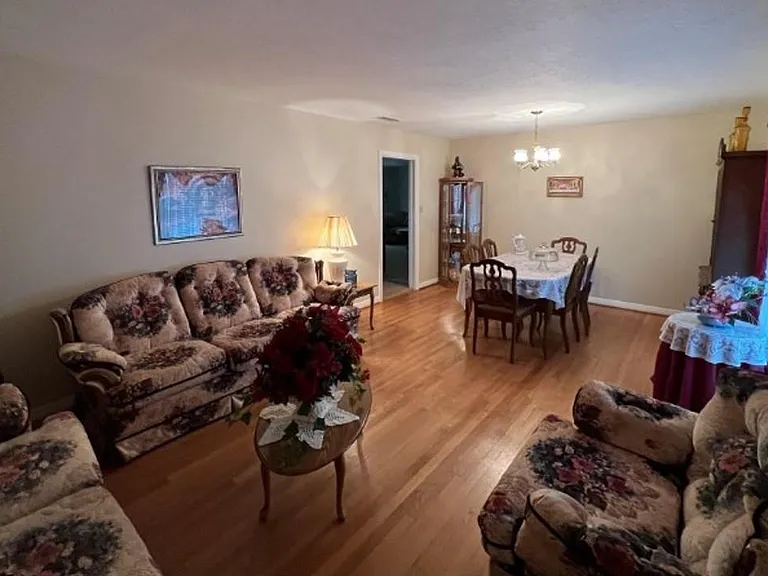 566 Schmidt Rd — Photo 6