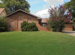 3721 Larkspur Dr, Ponca City, OK 74604