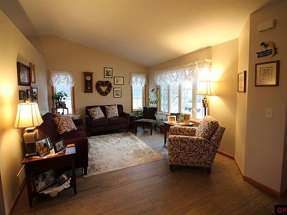 5th image of 113 Creekside Dr