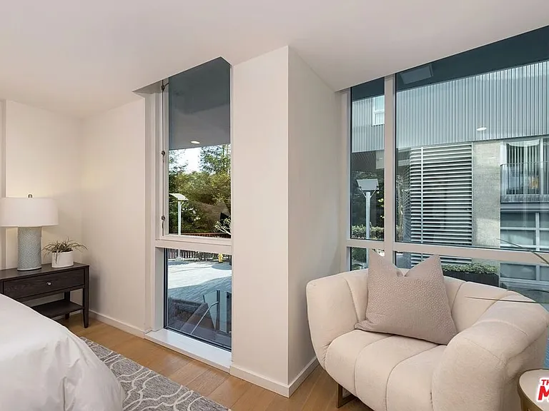 1705 Ocean Ave #107 — Photo 28